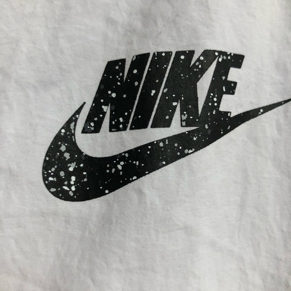 NIKE Youth Unisex Light windbreaker Jacket - Picture 12 of 16